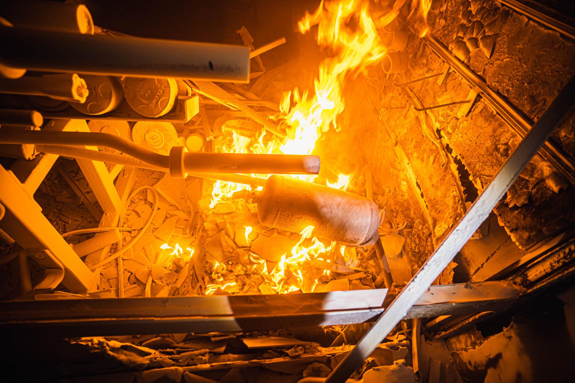 Обстріл київської телевежі, де загинуло п'ятеро людей: з'явилися фото з місця злочину Путіна